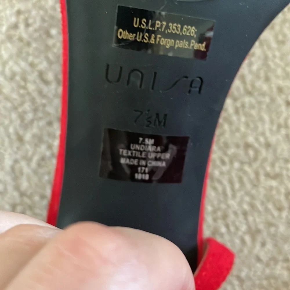 Red heels - Picture 4 of 4